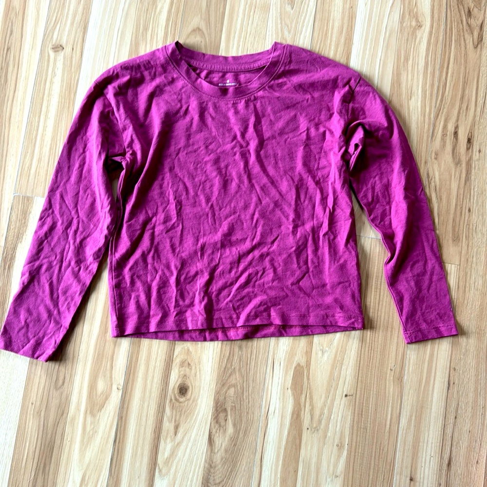 Size small girls shirt. Brand new